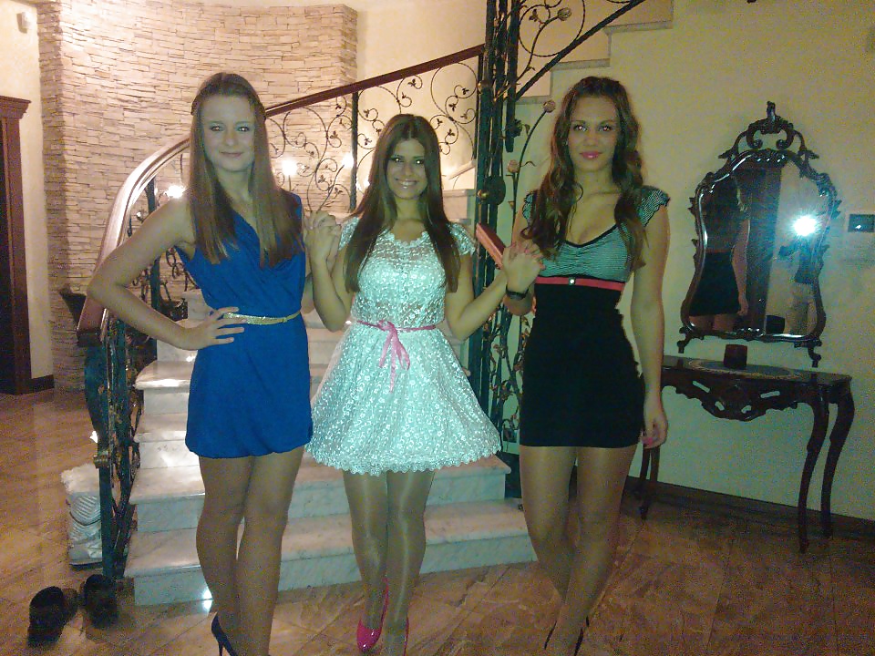 Hermosa joven cumwhore
 #34700096