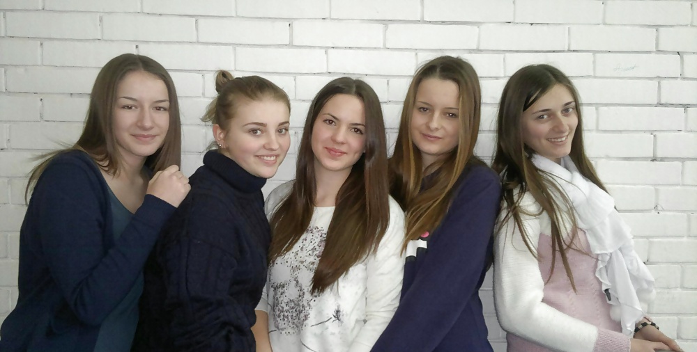 Hermosa joven cumwhore
 #34700100