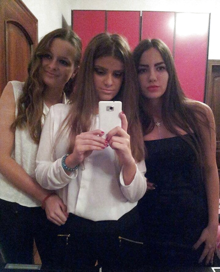 Hermosa joven cumwhore
 #34700147