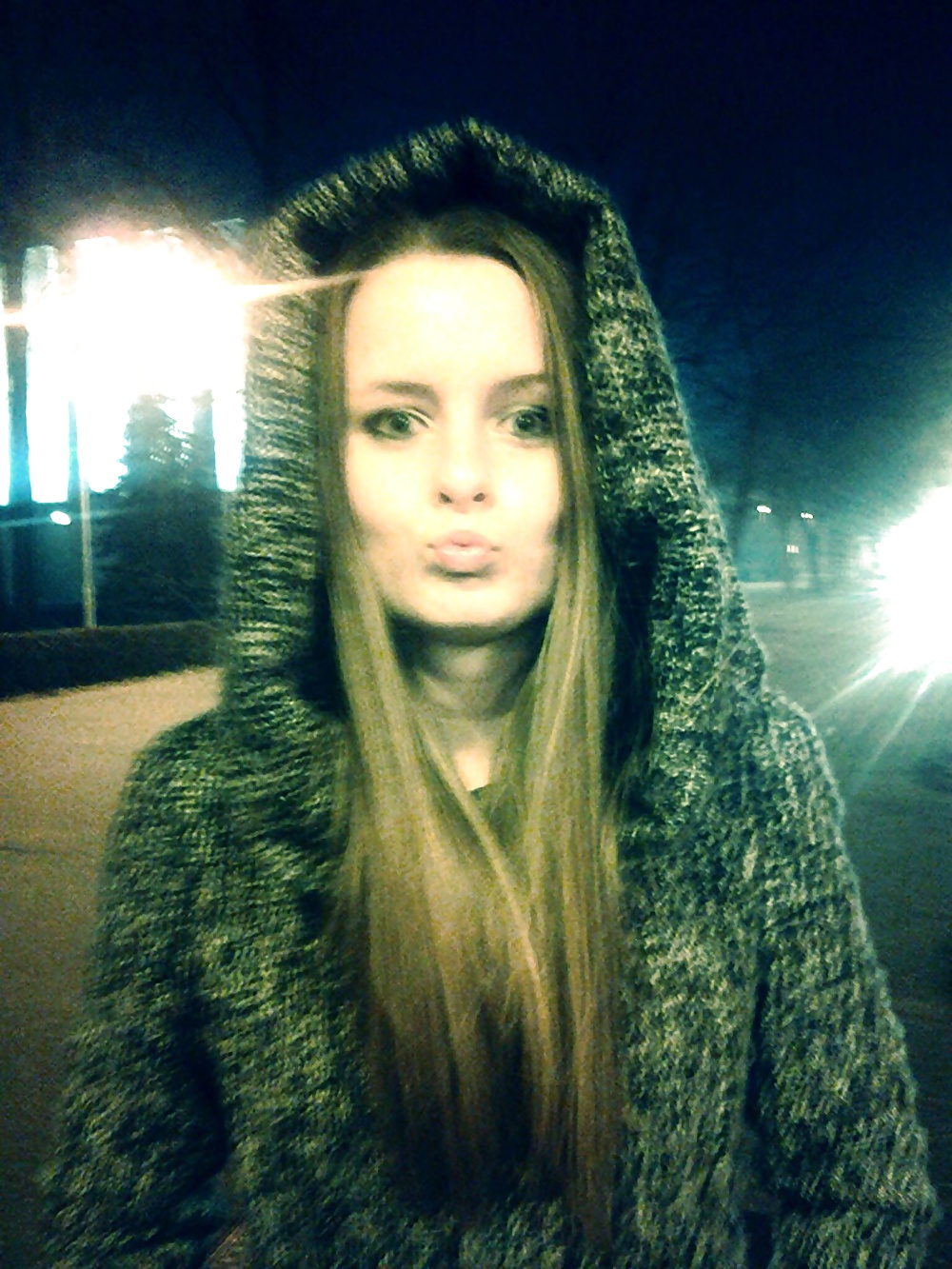 Hermosa joven cumwhore
 #34700161