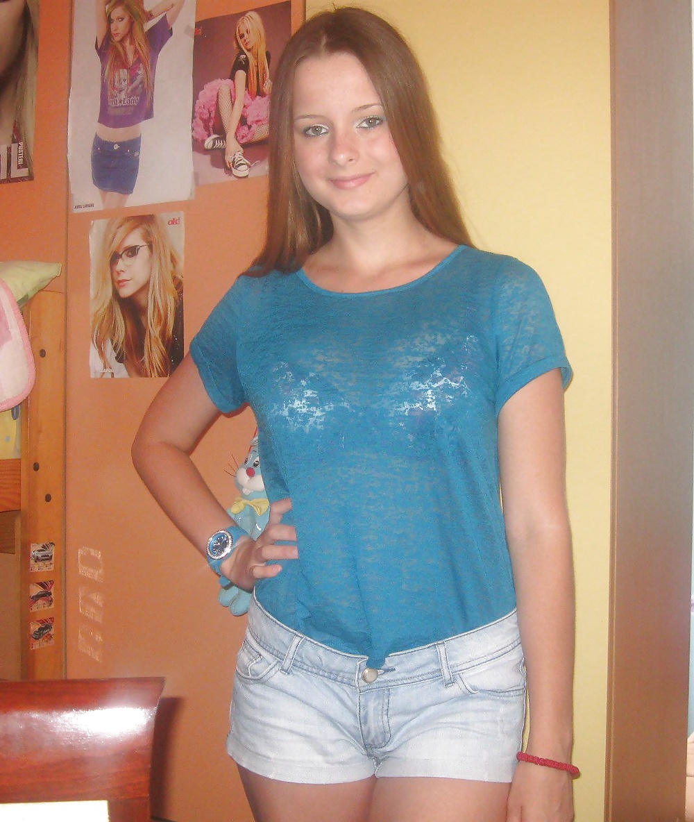 Hermosa joven cumwhore
 #34700174