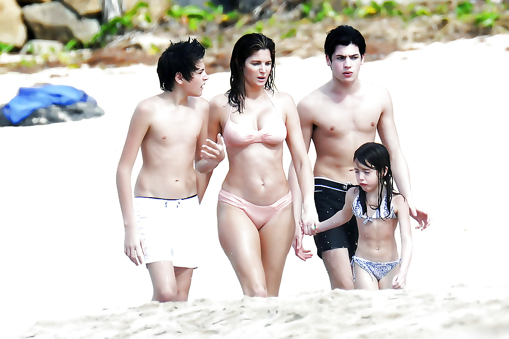 Stephanie Seymour & Her Sons #27909257