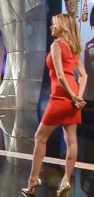 Miki la milfona
 #31171177