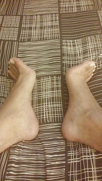 Feet #25804290