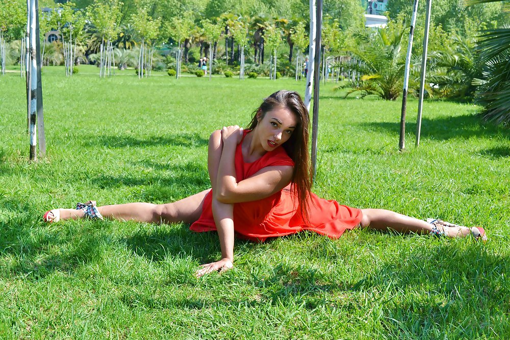 Olga (Amateur Hot Girl)