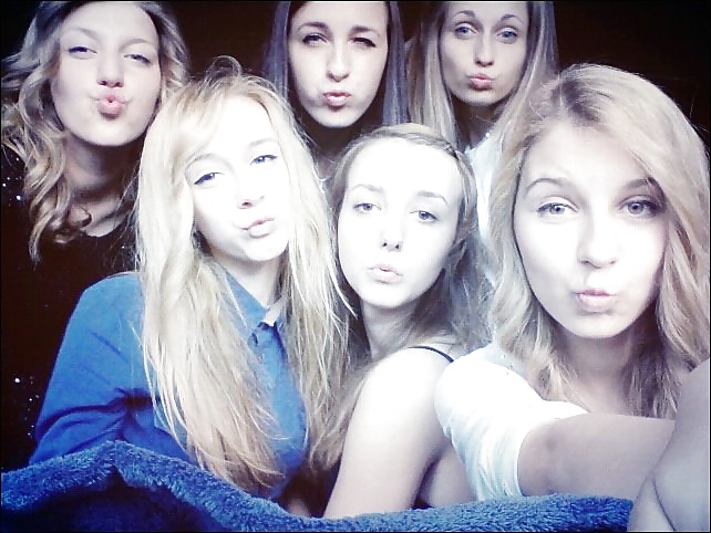 Aleksandra2 moja kolezanka
 #39483213