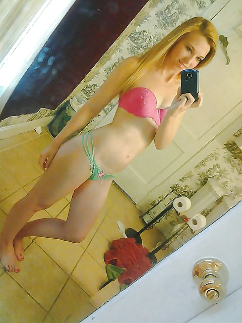 Jugendlich Selfshot 21 #39564799