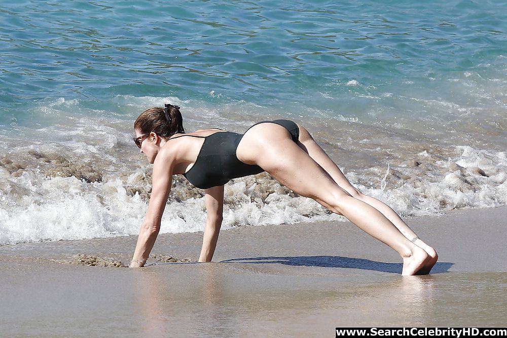 Stephanie Seymour - swimwear nip-slip candids in St. Barts #35837142