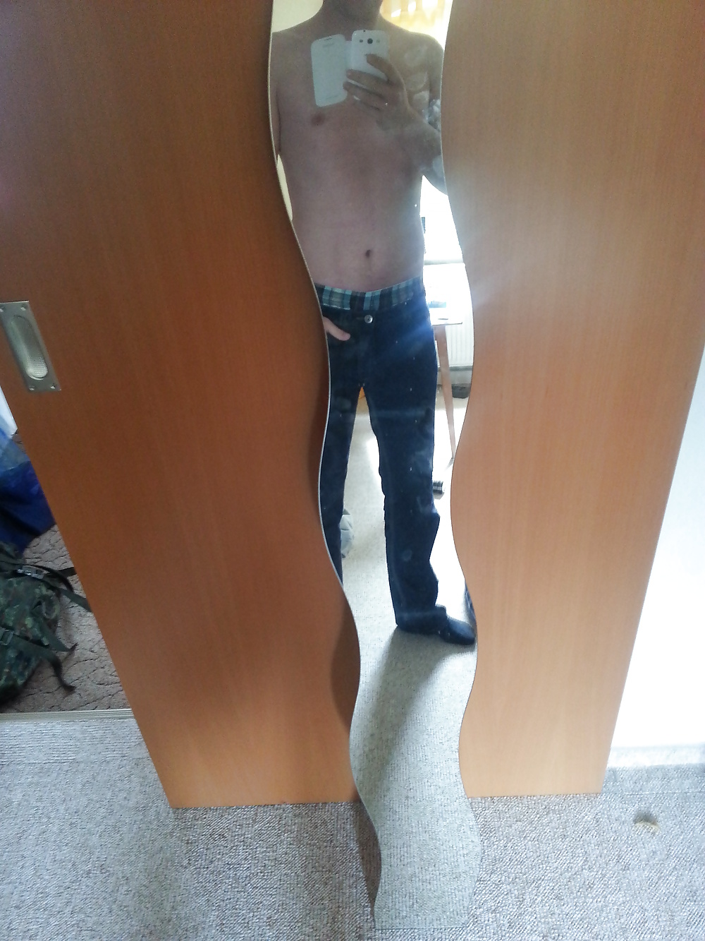 Un pequeño striptease
 #25681212