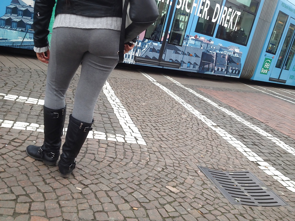 Voyeur - round Booty in leggins and boots #26829665