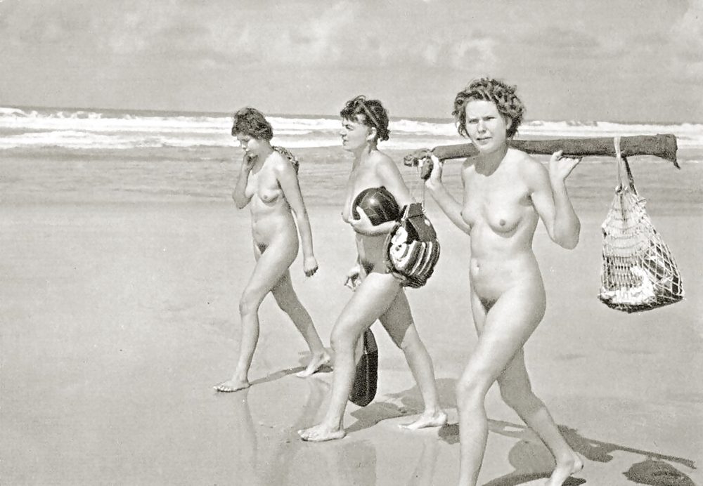 Unas cuantas chicas naturistas vintage que realmente me excitan (7)
 #24088132