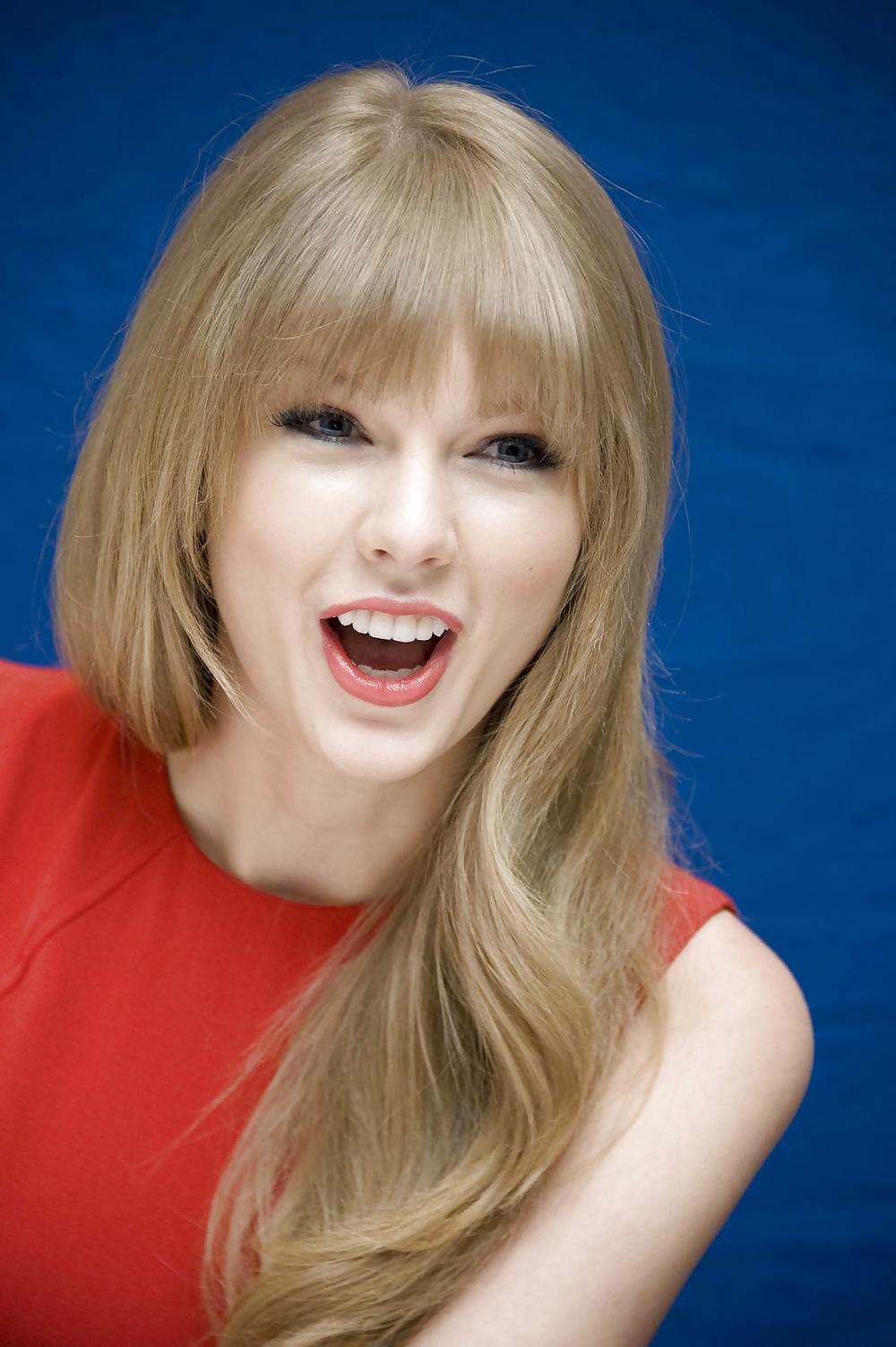 Taylor Swift #26477305