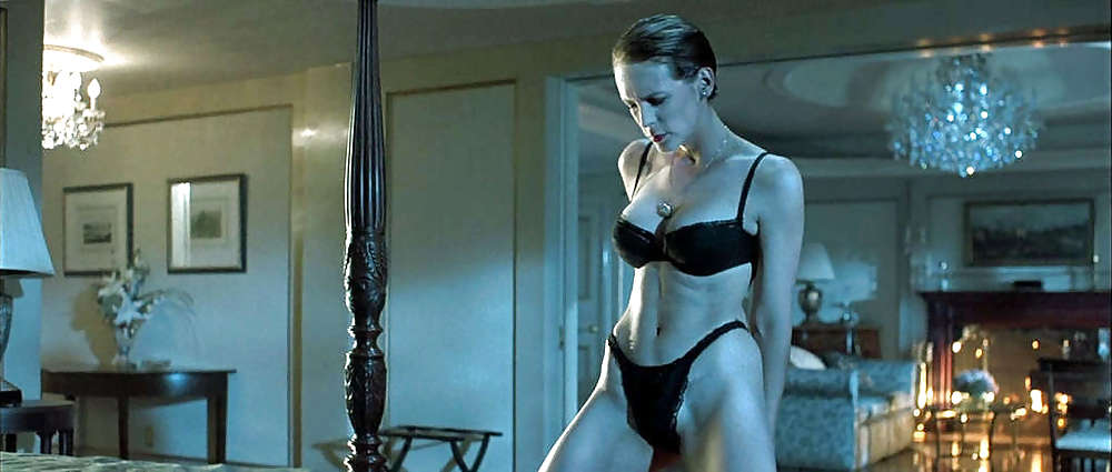 Jamie Lee Curtis in Bra and Thong  #23161150