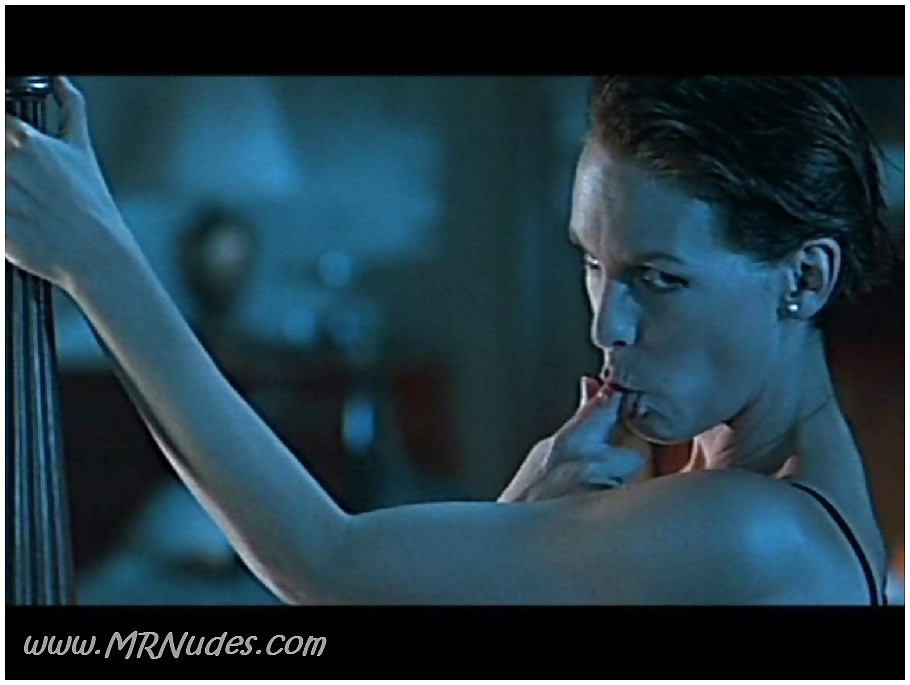 Jamie lee curtis in reggiseno e perizoma 
 #23161165