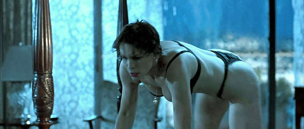 Jamie Lee Curtis In BH Und String #23161212