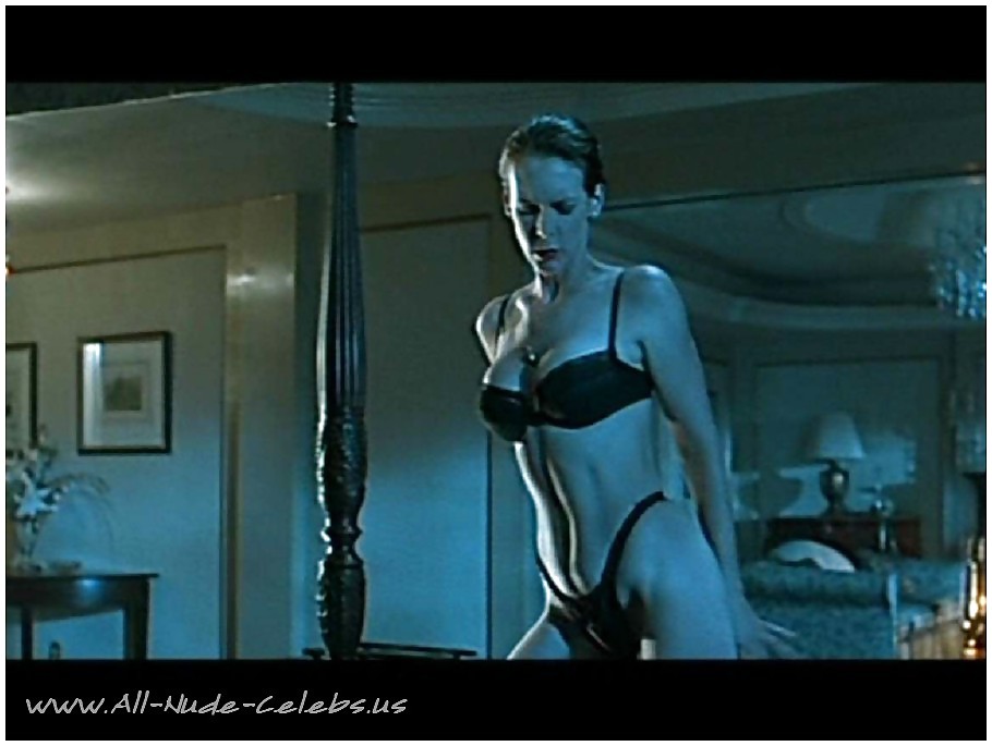 Jamie Lee Curtis in Bra and Thong  #23161224