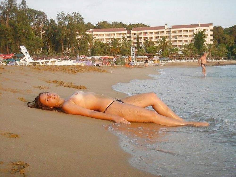 Public Amateur Thong Bikini ass and Tits on beach and pool #23373546