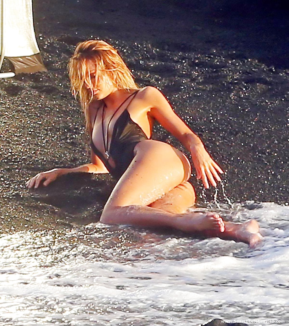 Candice Swanepoel Super Sexy Bikini Foto-Shooting In Hawaii #32165009