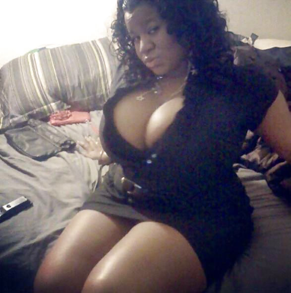 Extrema macromastia tetas negras 2
 #27423073