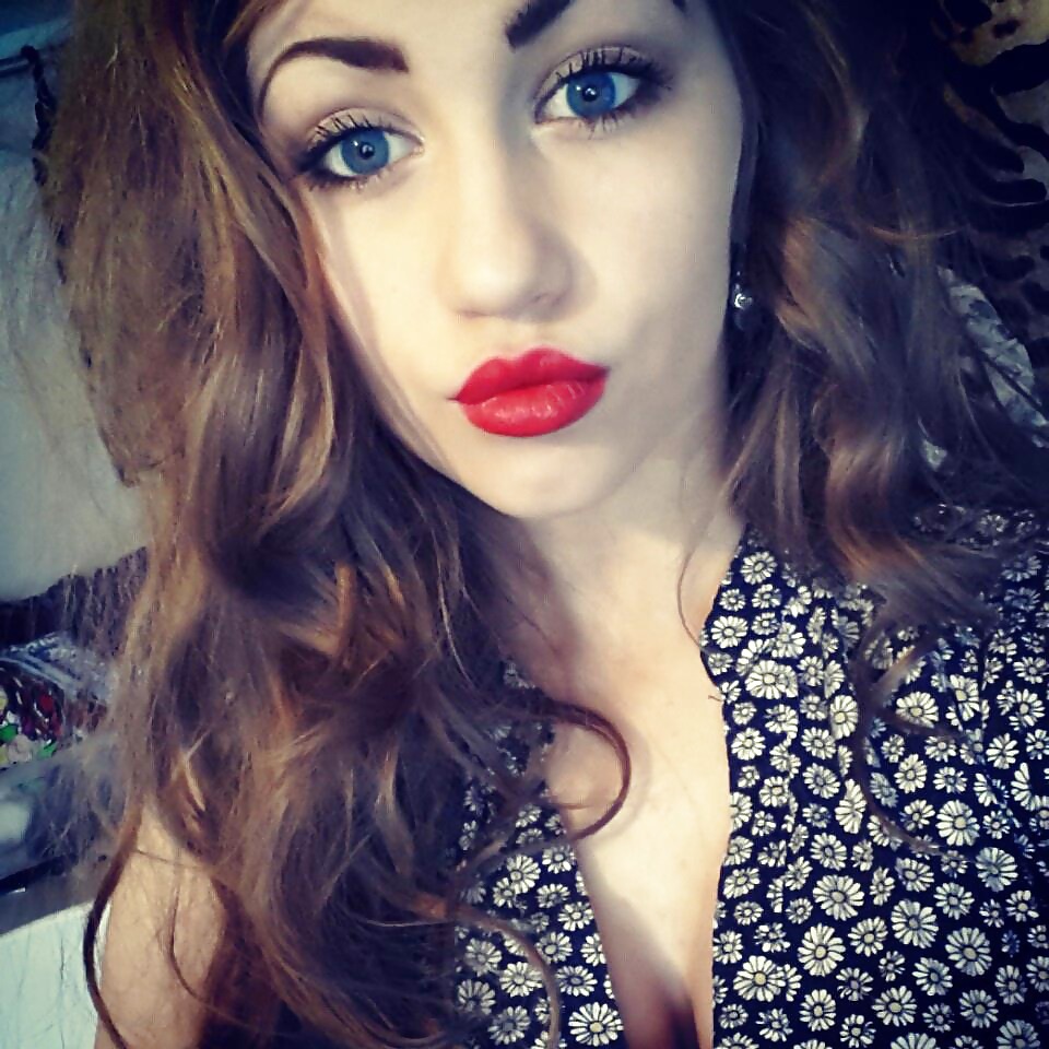 Irish Teenage Beauty. What Would You Do To This Filthy Slut? #37655724