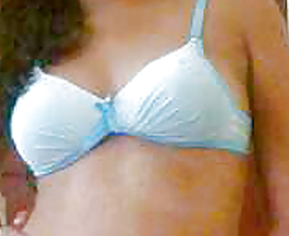 Srilankan pussy
 #32640690