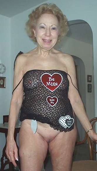 Mature Et Granny Montrent Leurs Bits #30206396