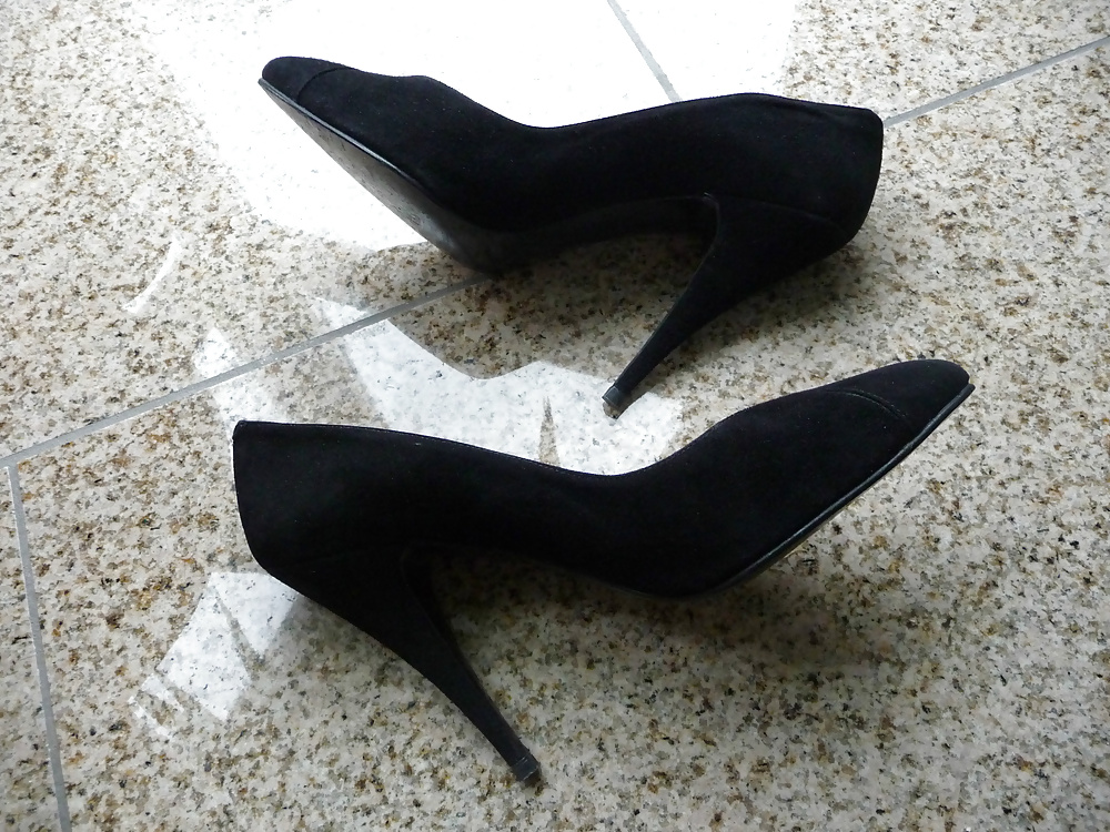 Pumps meiner geilen Nachbarin #40009039