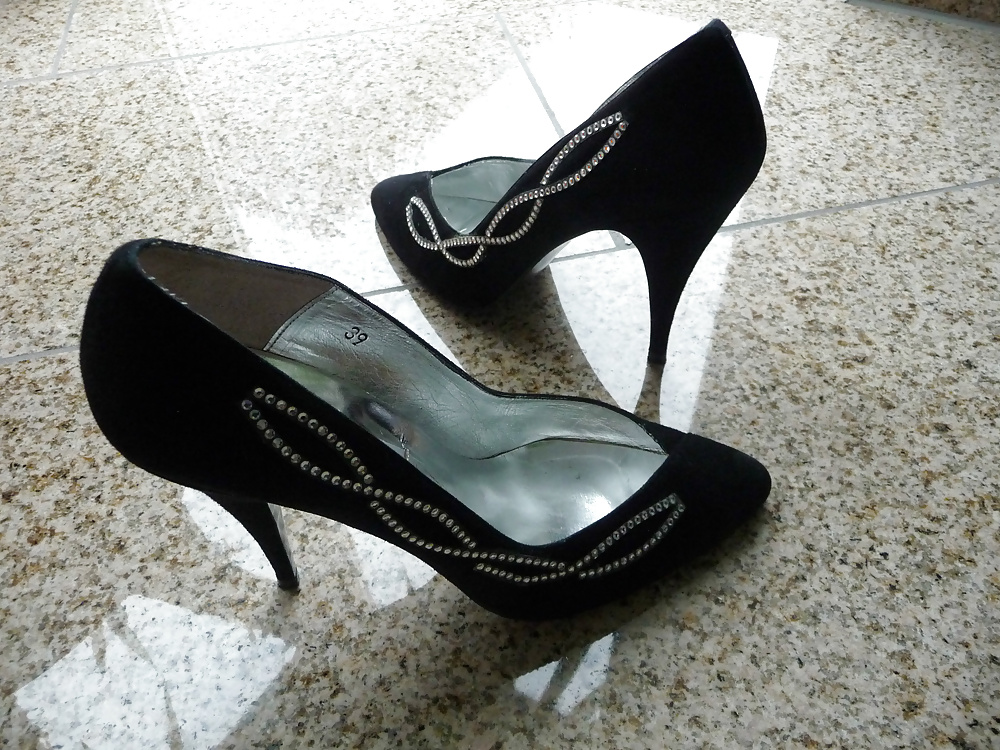 Pumps meiner geilen Nachbarin #40009065