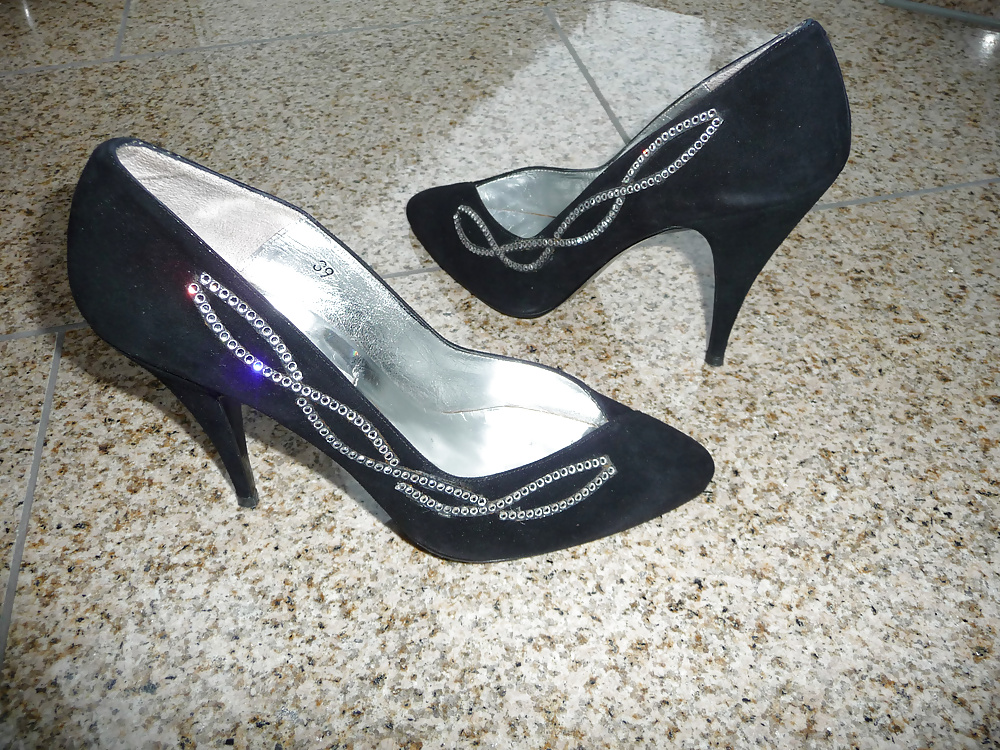 Pumps meiner geilen Nachbarin #40009095