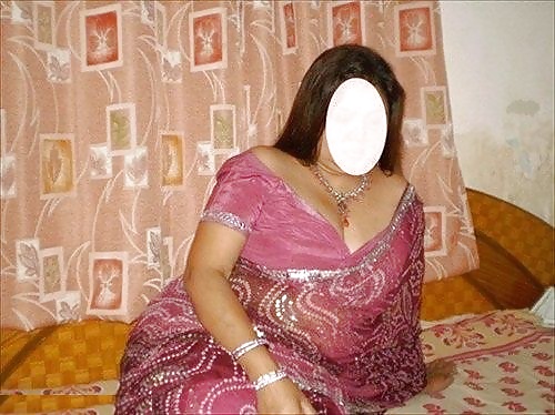 Saree nude indian aunty
 #29368575