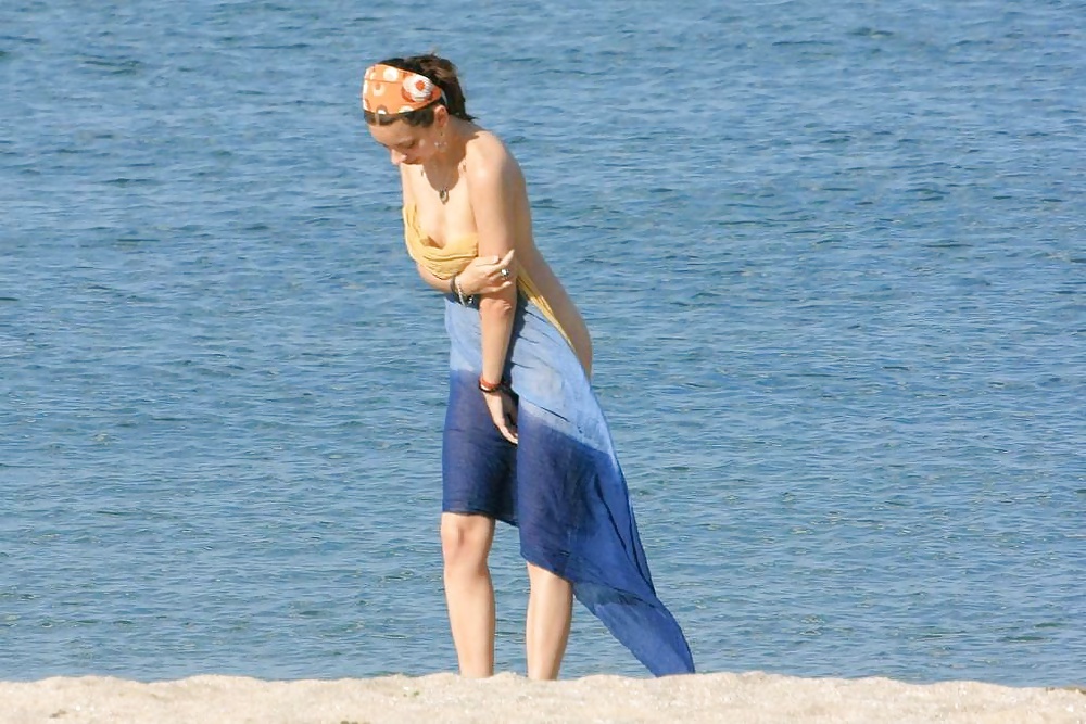 Beach undressing 9. #34570390