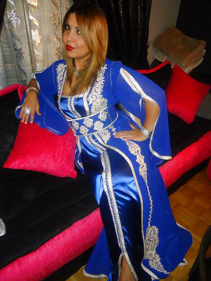 Dina la lyonnaise algerienne #33410013