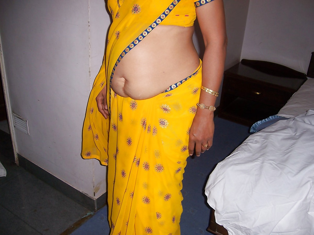 Sexy mature Marathi aunty hip boobs curves #38931031