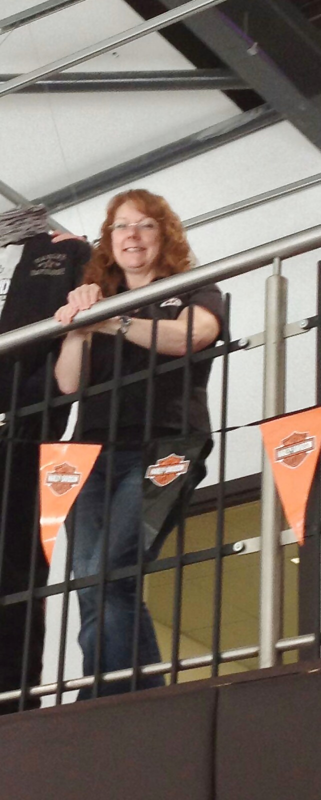 Chicas que me gustaron (tocando mis brazos y gustando mi trasero)
 #29345573