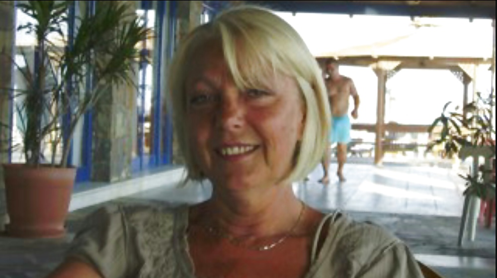 Chicas que me gustaron (tocando mis brazos y gustando mi trasero)
 #29345700