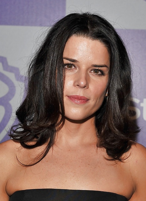 Neve Campbell #40481320