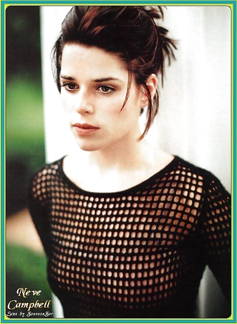 Neve Campbell #40481328