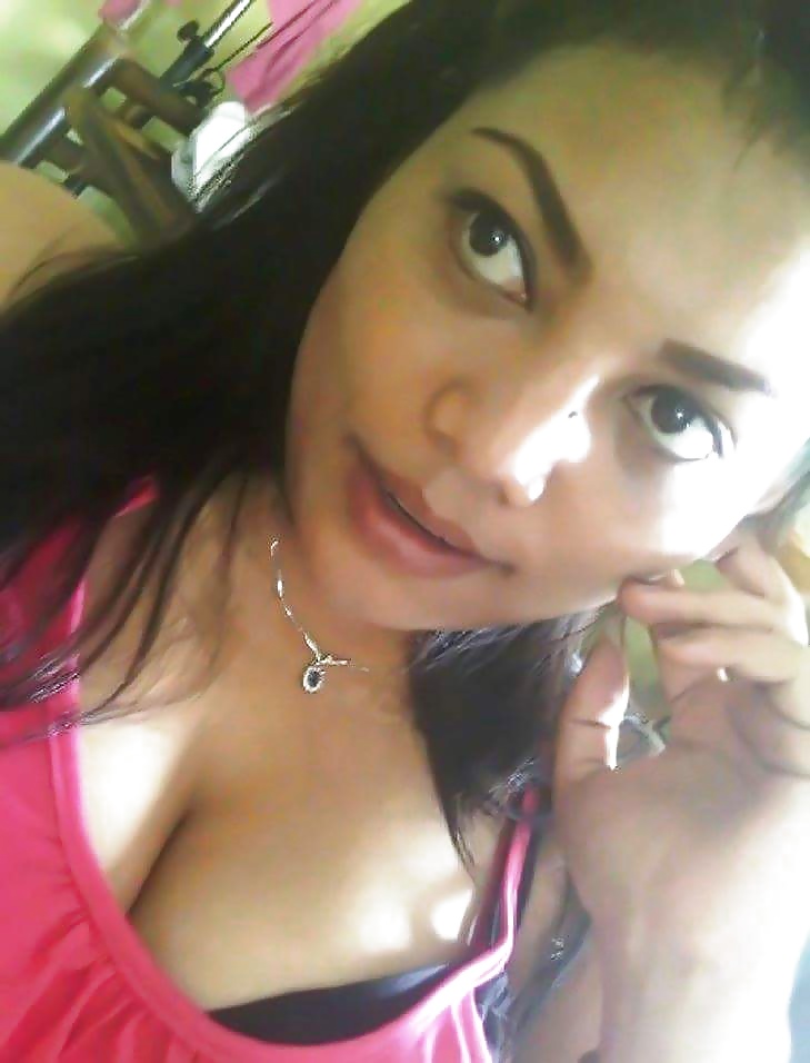 Tetek selambak
 #40451472