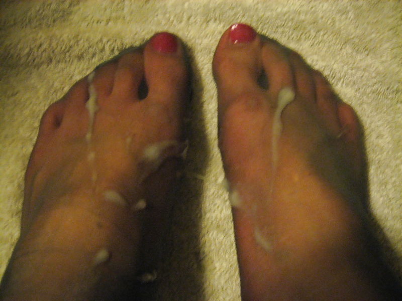 Cum on my nyloned feet #26335722
