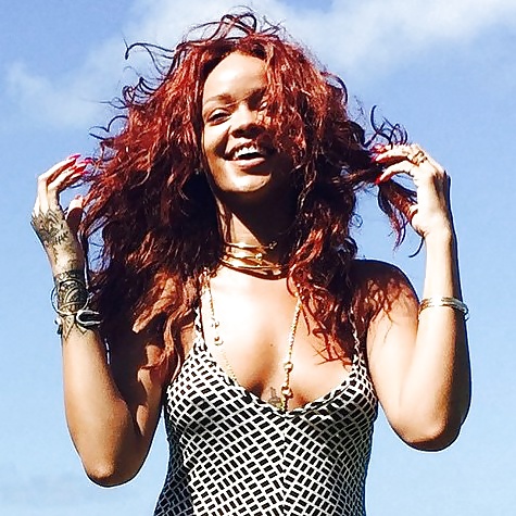 Rihanna
 #32491423