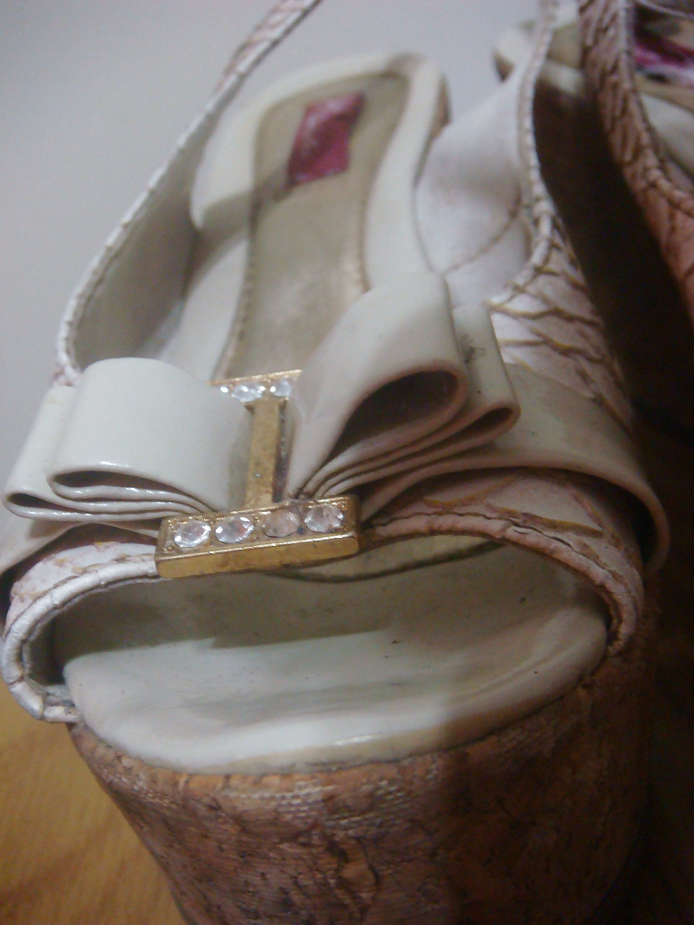 Sandalia croco branca anabela de cortica Syilo Perfeito #40484623
