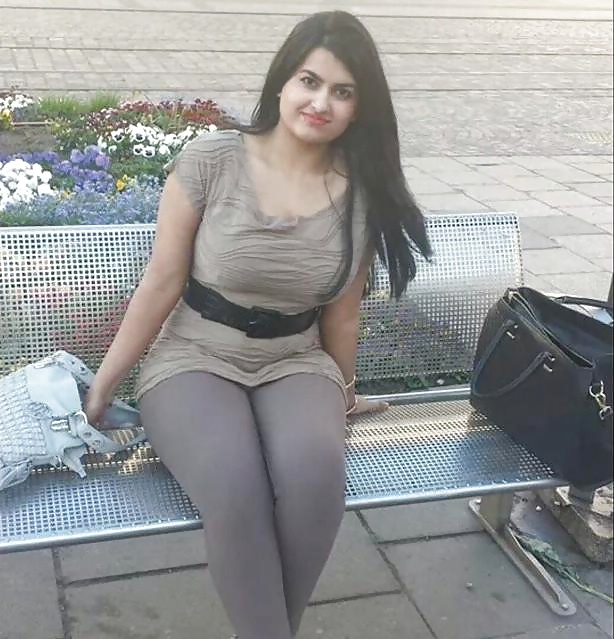 Paki desi slut
 #39000669