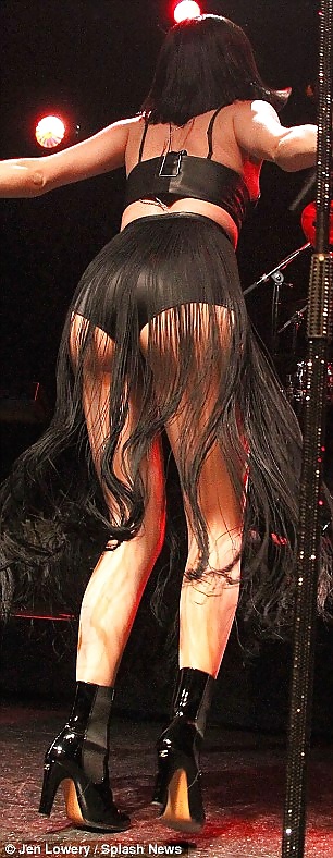 Jessie J nuove foto calde del concerto (inclusi i colpi di culo impressionanti)
 #30266281