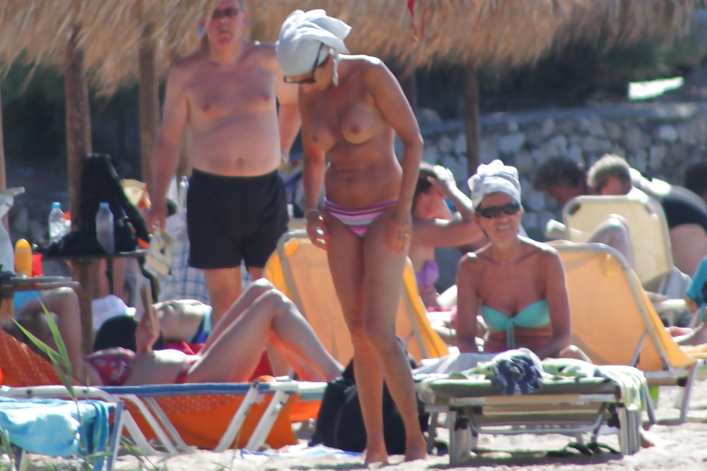 Oben-ohne-Strand In Paros3 #28257334