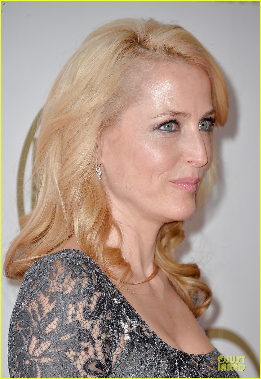 Gillian anderson
 #30056565