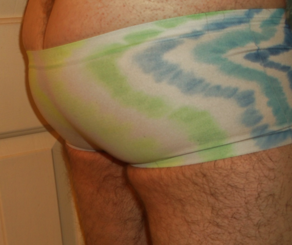 私のパンティ付きのお尻
 #39657375