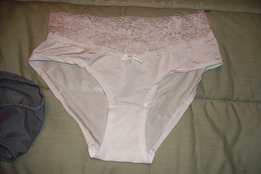 Petites culottes de la voisine 2 #27263204