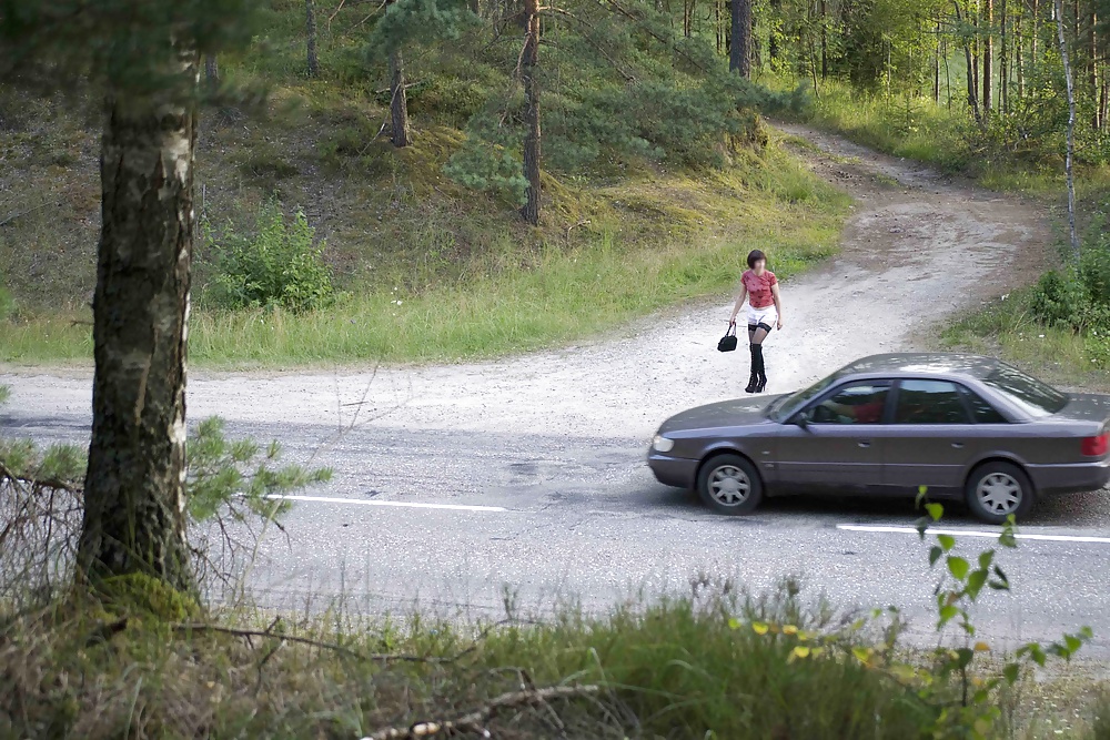 Prostituta di strada matura al lavoro
 #30302357