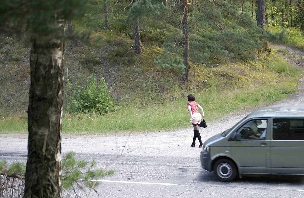 Prostituta di strada matura al lavoro
 #30302385