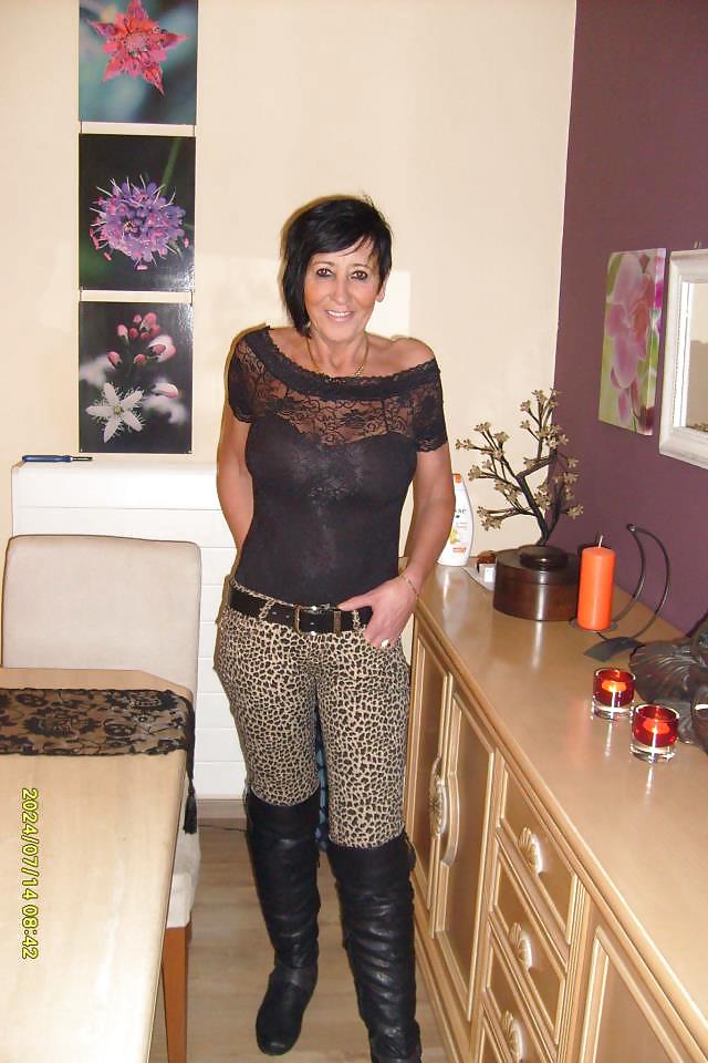 mature sexy 4 a commenter #36354306